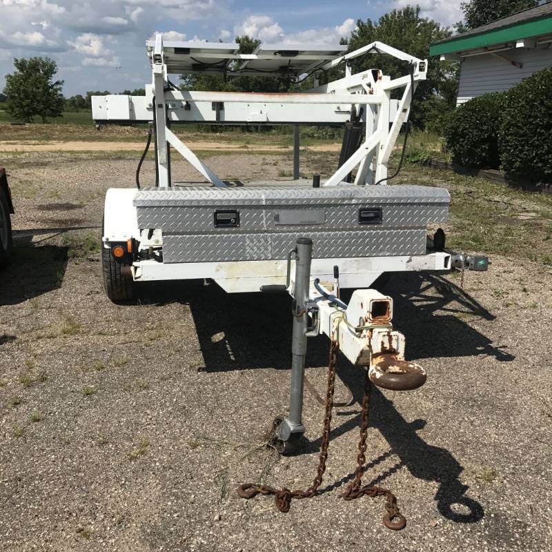 lot 18 image: 2003 Ver Mac Model CMS1584 Portable Tow Behind Highway SignMessage Board
