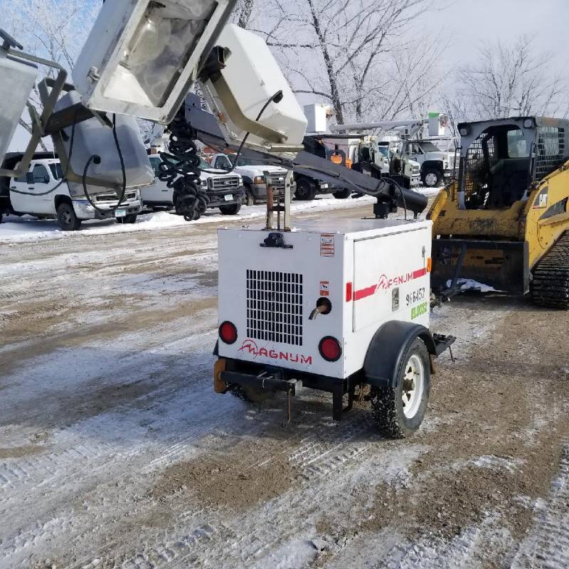 lot 7 image: 2007 Magnum MLT3060  Pull Behind Light Tower