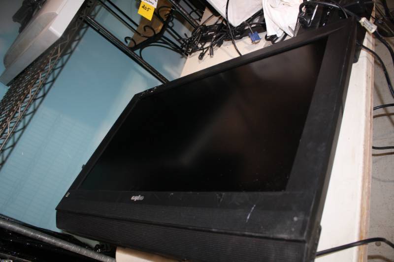 lot 44 image: Sanyo TV
