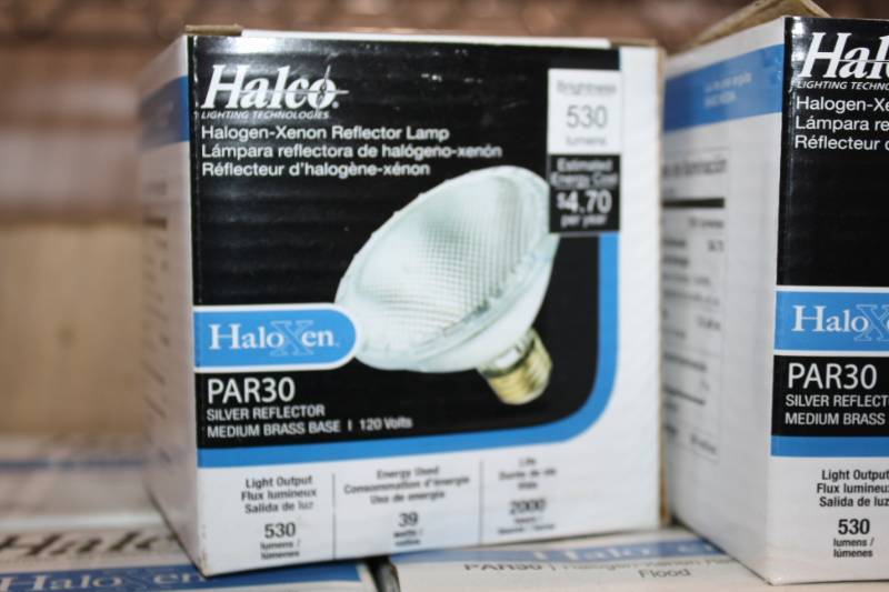 lot 107 image: Halco Haloxen PAR 30