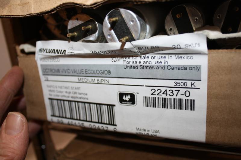 lot 109 image: Sylvania Fluorescent Light Bulbs