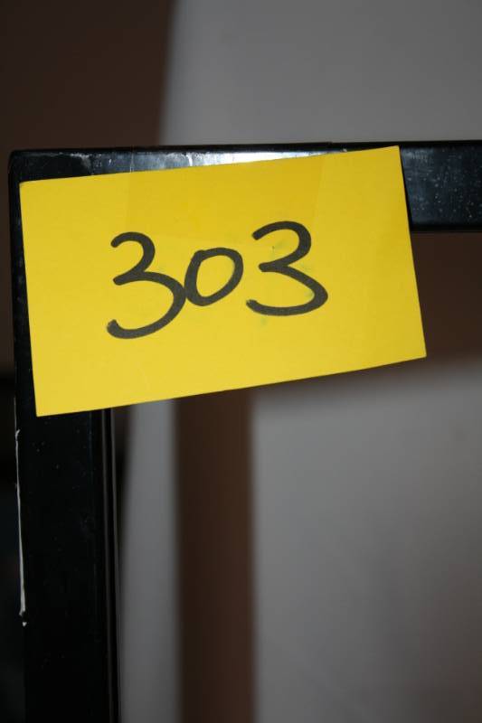 lot 303 image: Sign Stand