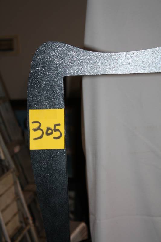 lot 305 image: Sign Stand