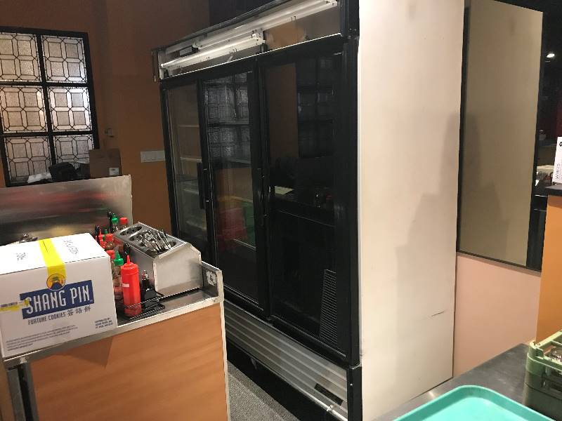 lot 9 image: True 3 Door Glass CoolerGDM72115VRuns CoolsDelivery Available