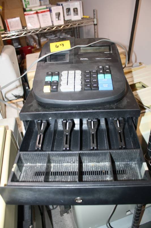 lot 69 image: Cash Register