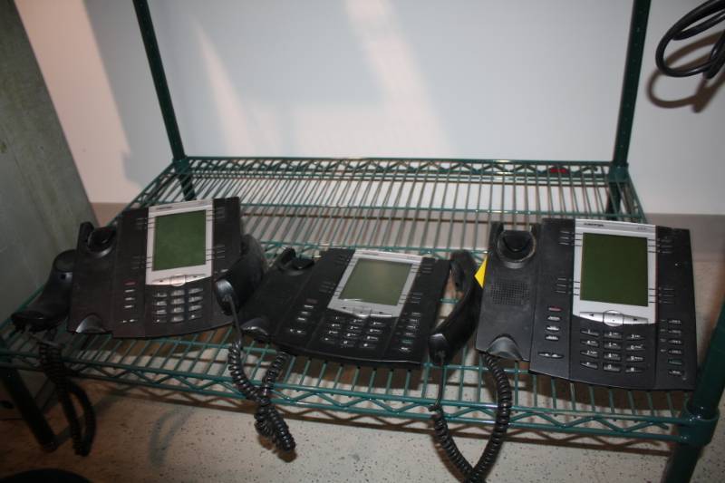 lot 71 image: Aastra Phones