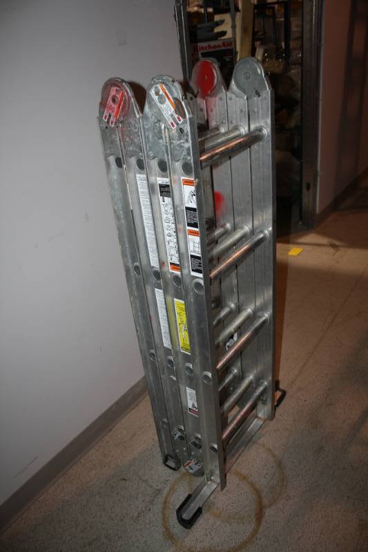 lot 363 image: Ladder