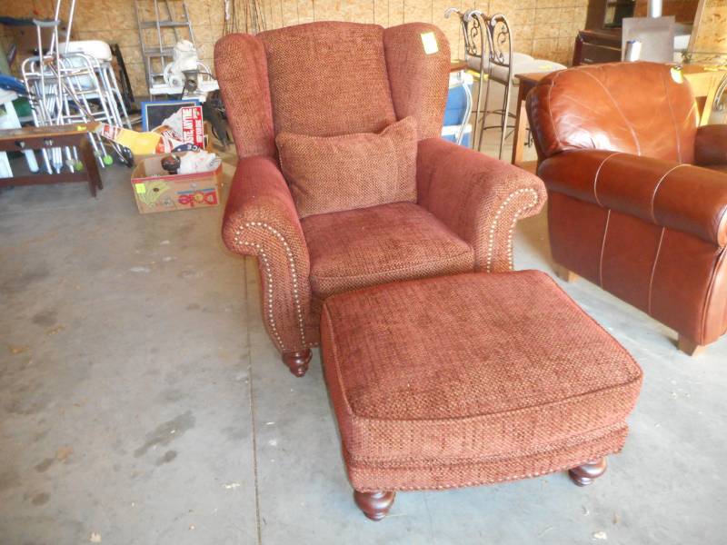 lot 9 image: Chair and Foot Stool