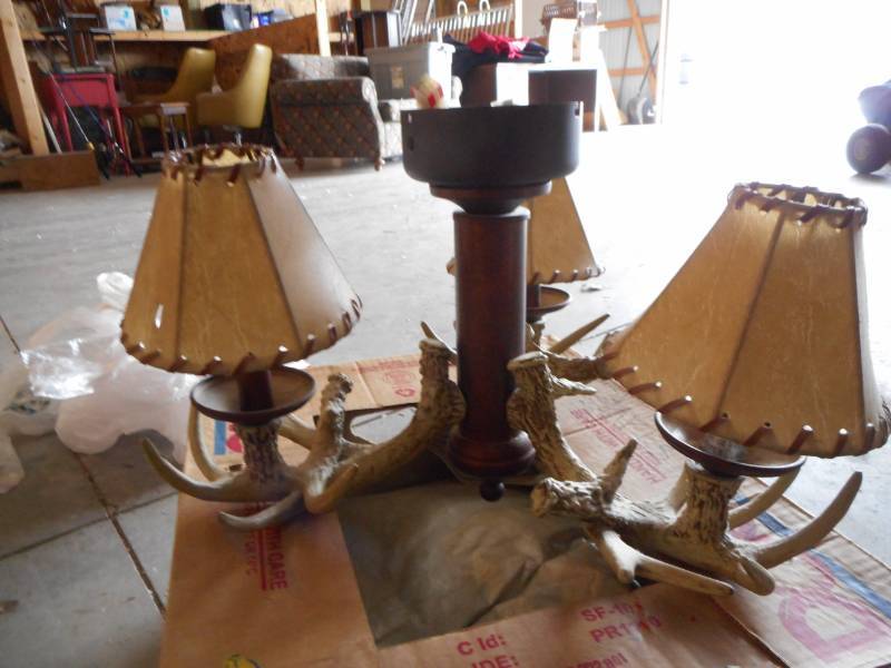 lot 38 image: Faux Antler Chandelier