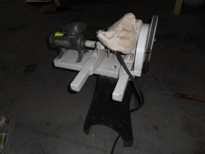 lot 17 image: Meat Chopper