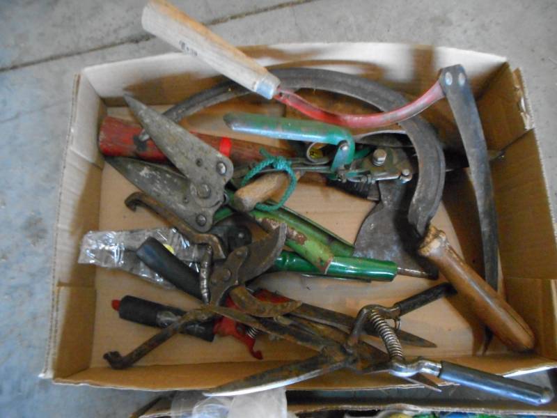 lot 26 image: Assorted Tools and Hardware