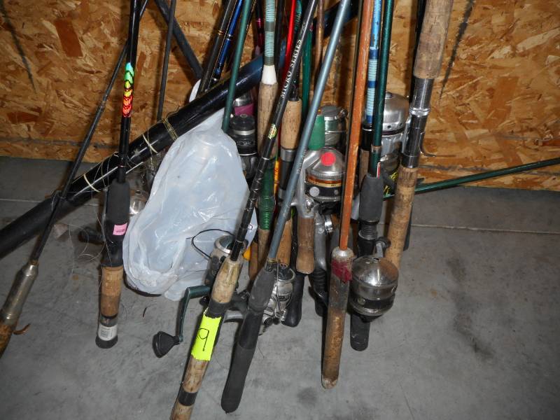lot 49 image: Fishing Poles
