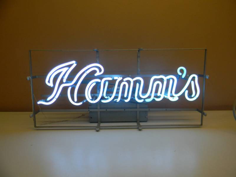 Lot - Vintage Old Style Beer Lighted Sign