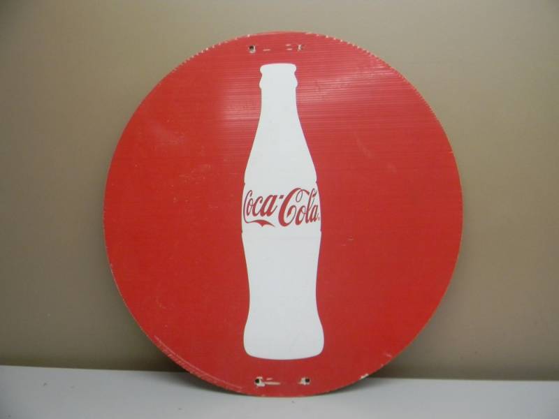 lot 10 image: VINTAGE COCA-COLA CORRUGATED ADVERTISING SIGN - APPROX 29 - SEE PICTURES