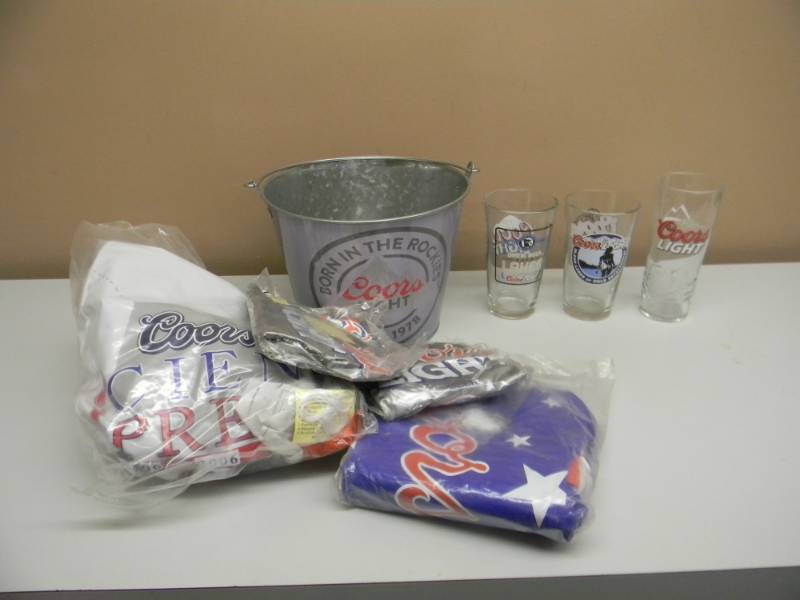 lot 36 image: COORS LIGHT MAN CAVE COLLECTION - SEE PICTURES