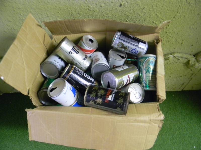 lot 37 image: VINTAGE LARGE COLLECTION OF BEER CANS  - SEE PICTURES