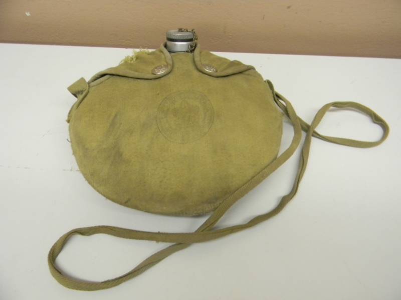 lot 46 image: Vintage Boy Scouts of America Aluminum Canteen & Pouch - BSA Logo - SEE PICTURES