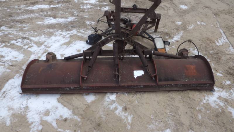 lot 9 image: Plow