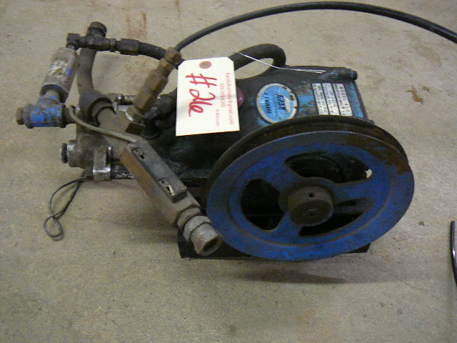 lot 26 image: Cat Pump Model 430