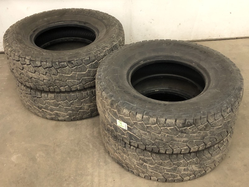 lot 9 image: Set Of (4) Truck Tires