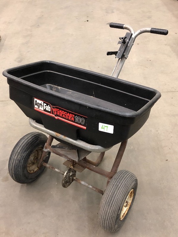 lot 47 image: Agri-Fab Broadcast Spreader