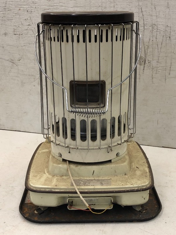 lot 51 image: Hallmark Kerosene Heater