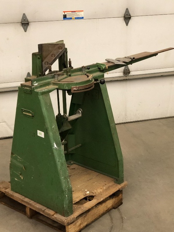 lot 44 image: Industrial Foot-Operated Frame Cutter  Shear