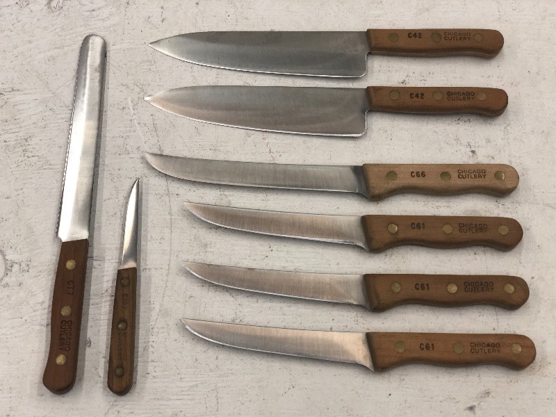 lot 57 image: (8) Chicago Cutlery Knives