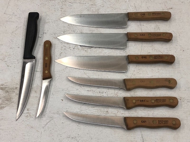 lot 58 image: (8) Chicago Cutlery Knives