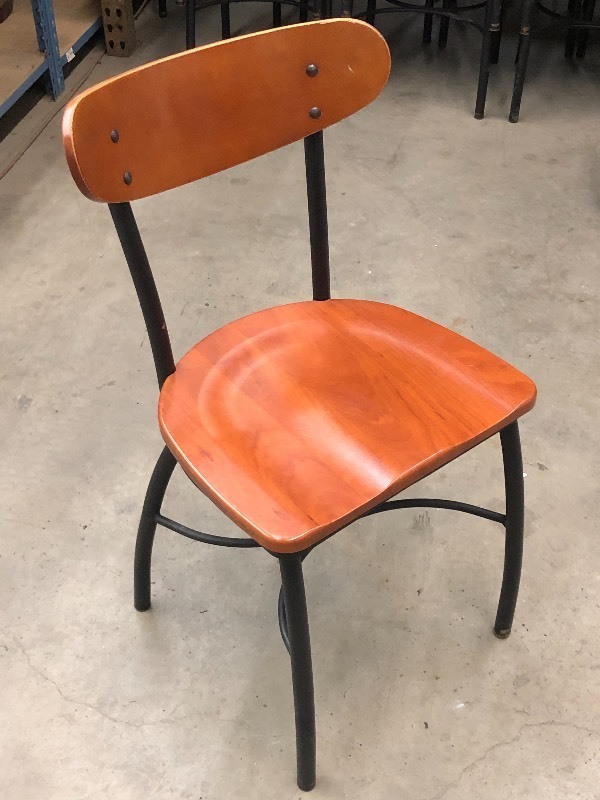 lot 1A image: (33) Dining  Restaurant Chairs