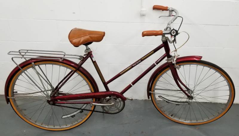 lot 29 image: Vintage 1980s Free&nbspMaroon&nbspSpirit Bicycle