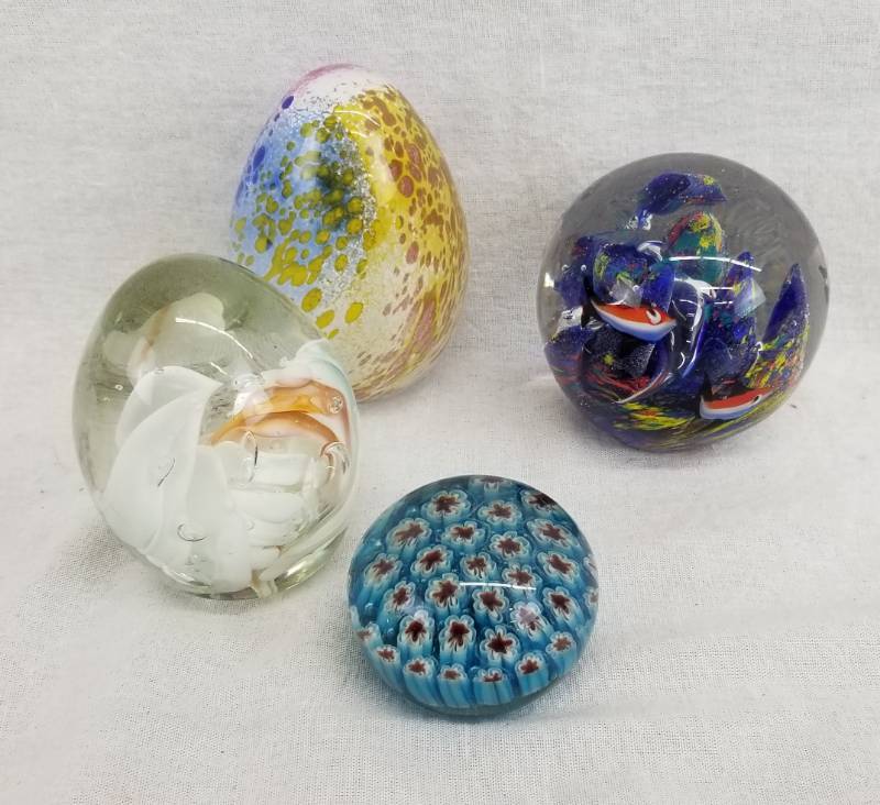 lot 75 image: Lot of Vintage Murano Millefiori etc. Art Glass Paperweights