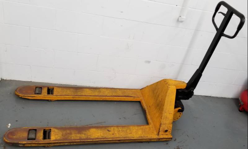 lot 149 image: Pallet Jack