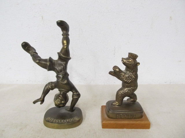 lot 10 image: Vintage 1950s German Bronze Souvenir Paperweights