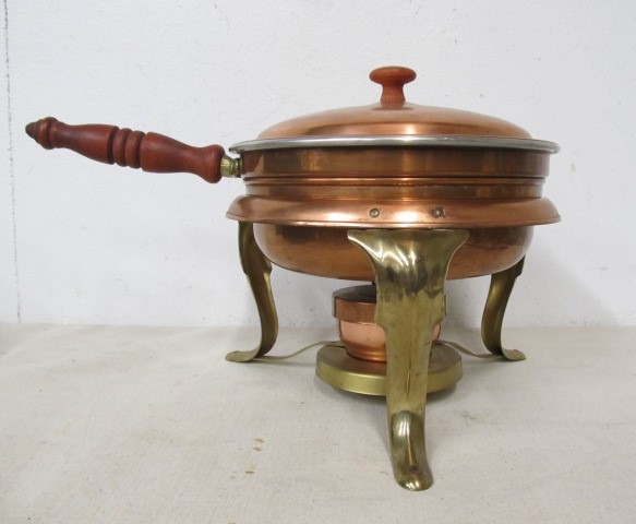 lot 13 image: Vintage Brass & copper Chaffing Dish