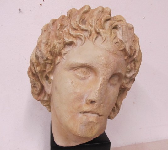 lot 38 image: Large Vintage ALVA Museum Replicas ALEXANDER THE GREAT 19 Bust Statue