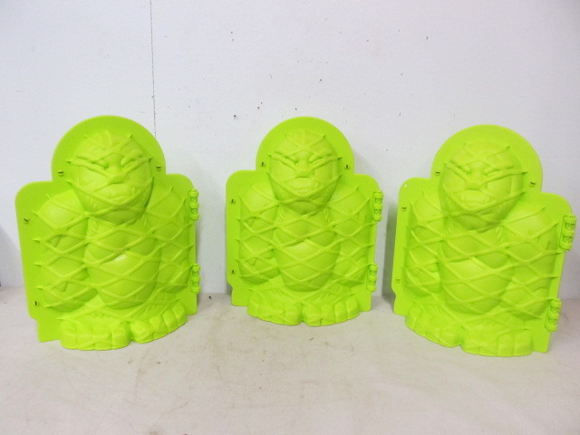 lot 57 image: 3 L.L. BEAN Monster Snow Molds