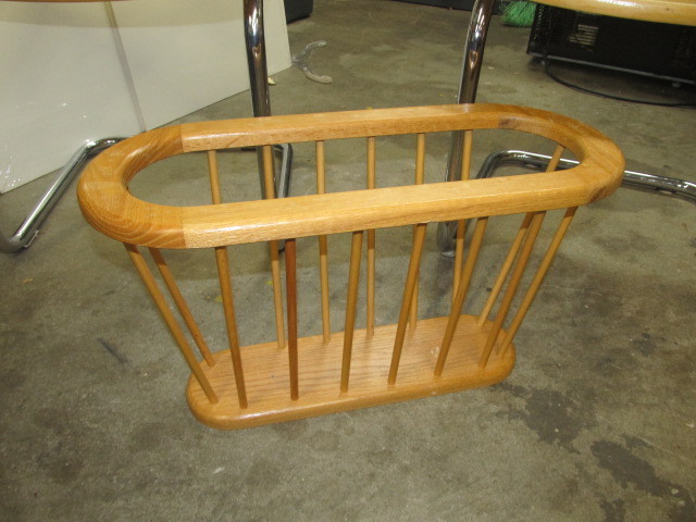 lot 68 image: Mid Century Style Chrome Slat Wood Chairs w Matching Magazine Rack