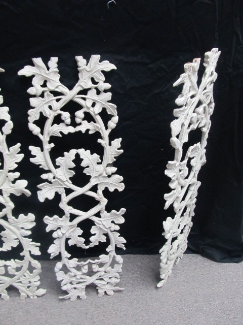lot 107 image: 4 Vintage Cast Metal TrellisGarden Pieces