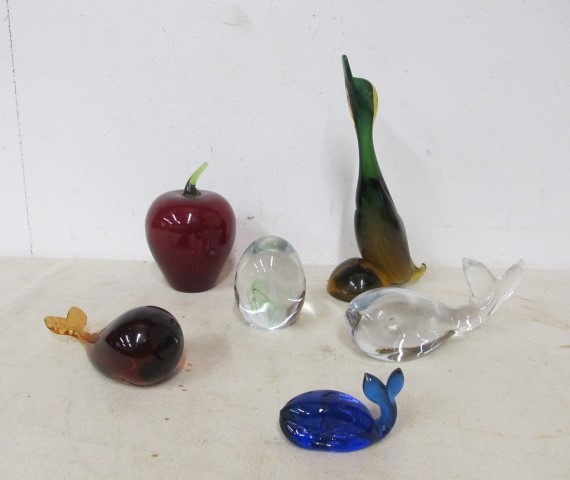 lot 83 image: Group of Vintage Art Glass Paperweights etc