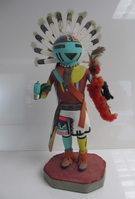 lot 5 image: Original Vintage Carved Wood Native American Kachina Doll