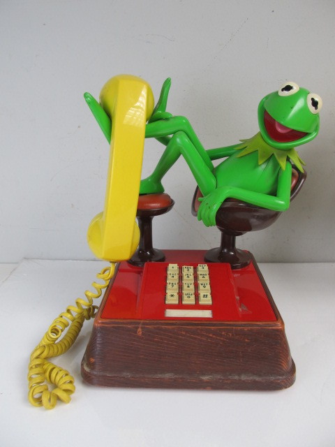lot 146 image: Vintage 1983 Kermit The Frog & Mickey Mouse Telephones