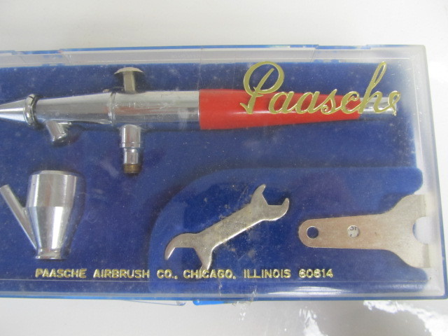 lot 133 image: 2 Vintage PAASCHE Air Brushes - Complete wCase