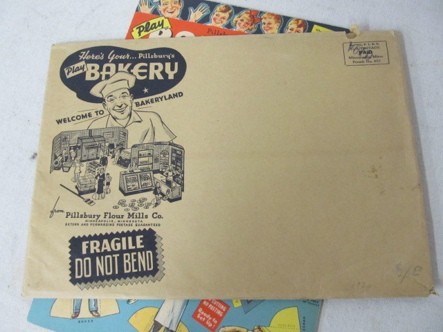 lot 198 image: 1936 PILLSBURY Pop-Out Bakery Play Set wOriginal Envelope