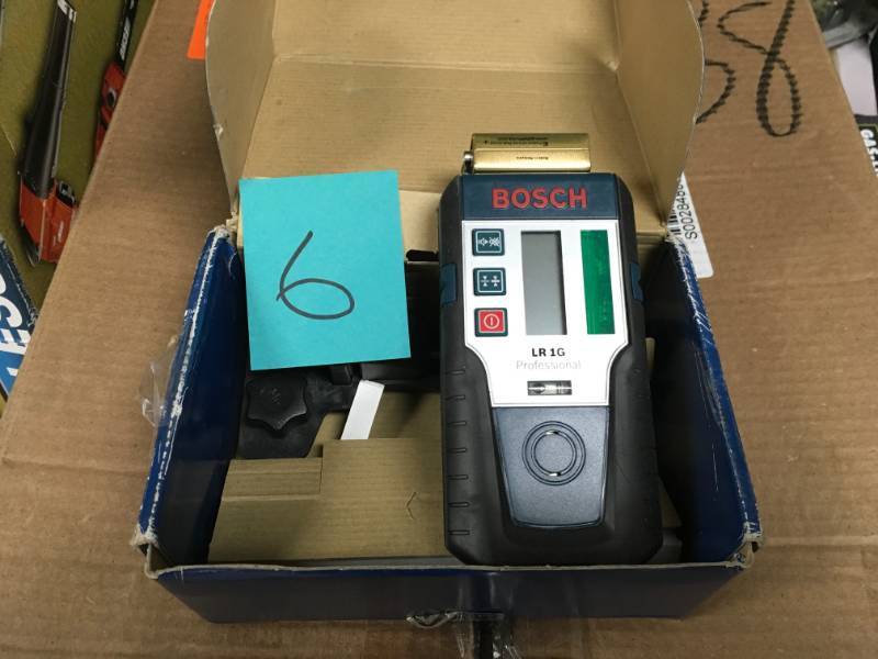lot 6 image: Bosch Green Beam Rotary Laser Level Receiver in good condition