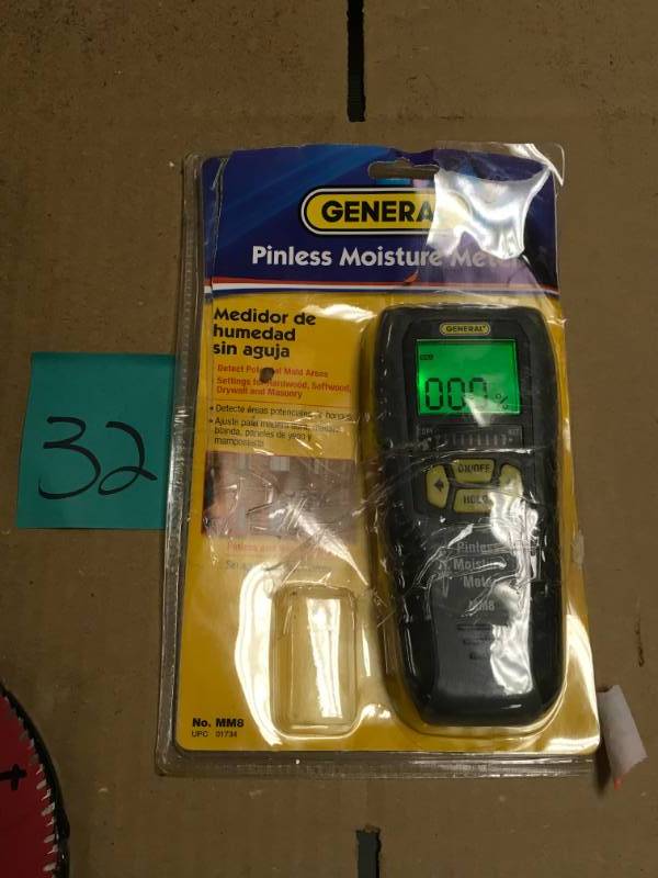 lot 32 image: General Tools MMD4E Moisture Meter used in working condition