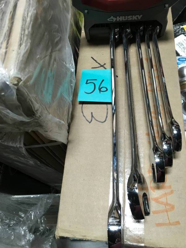 lot 56 image: Husky Metric X-Large Combination Wrench Set not used