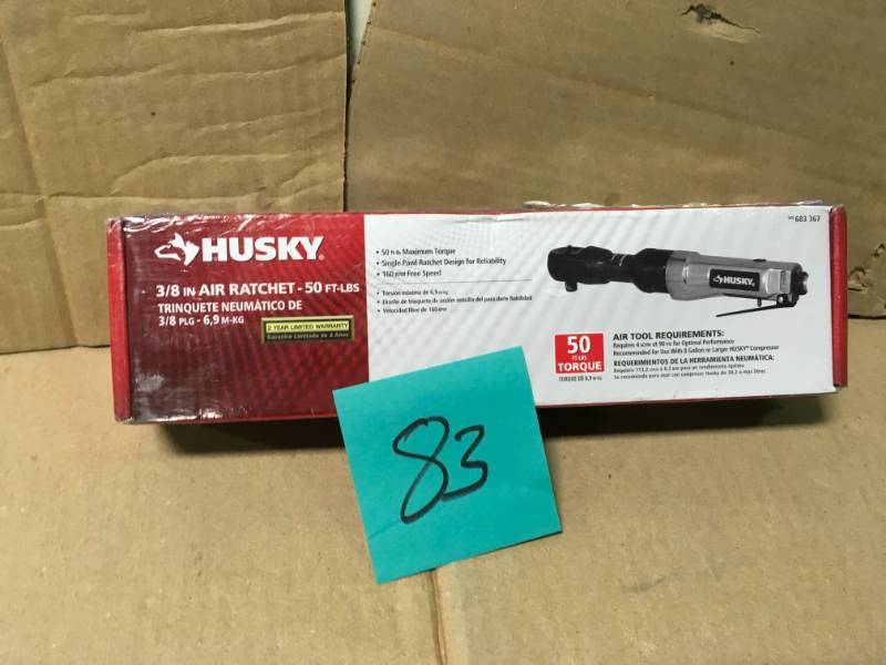 lot 83 image: Husky 50 ft.lbs. 38 in. Ratchet Wrench used in working condition