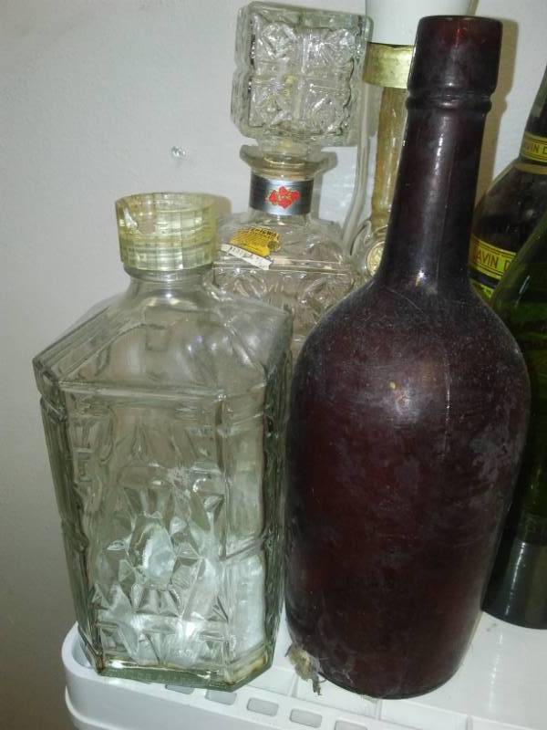 lot 10 image: Several Collectible bottles, antique and vintage Some rare shapes.