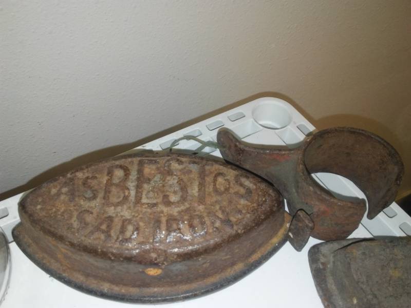 lot 15 image: Vintage cast, glass, pottery and more.